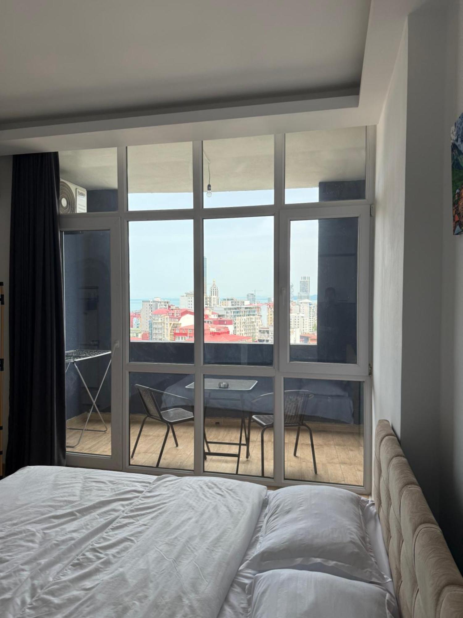 Apartamento Batumi Flat With Epic Views Exterior foto