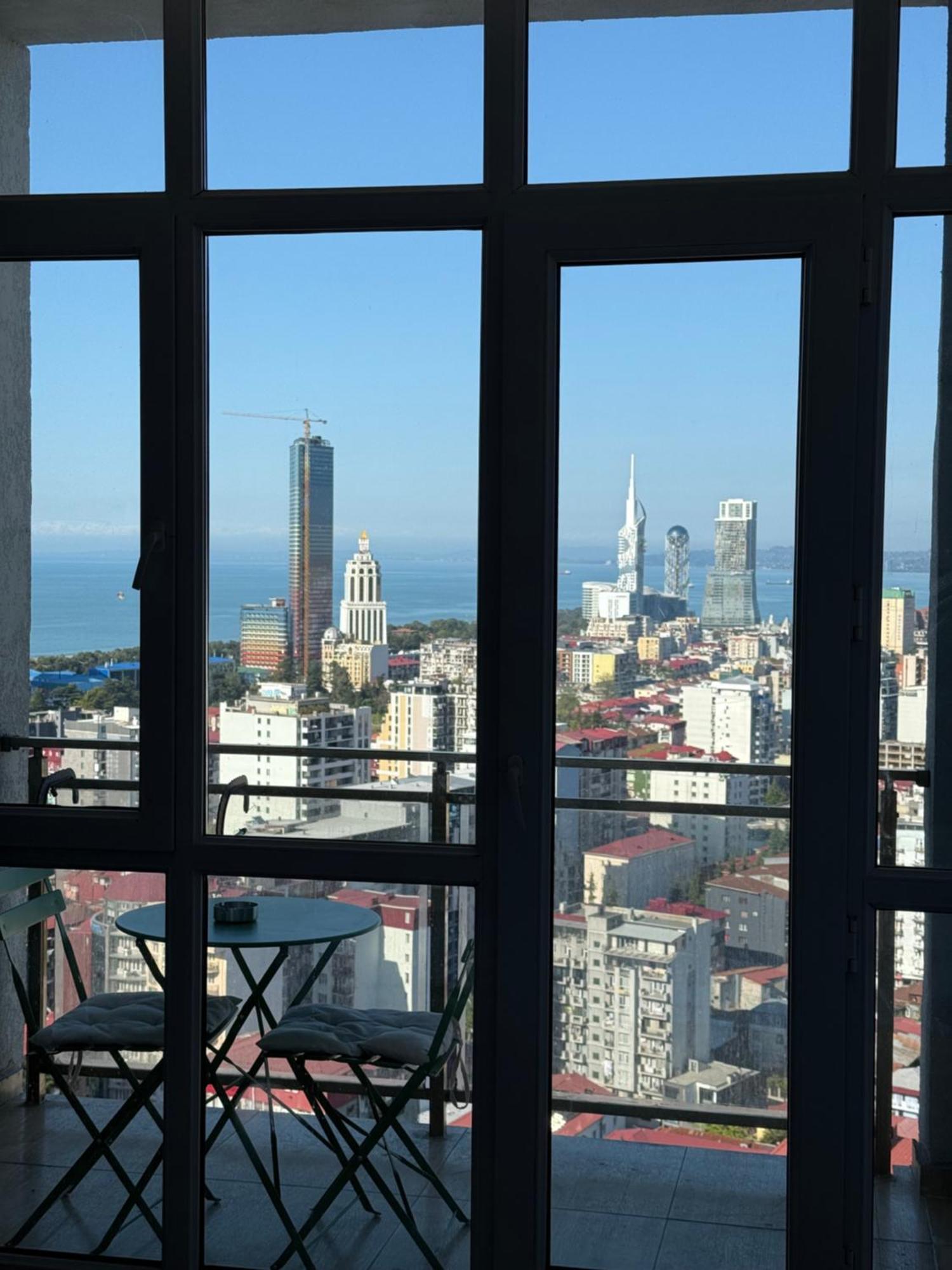 Apartamento Batumi Flat With Epic Views Exterior foto